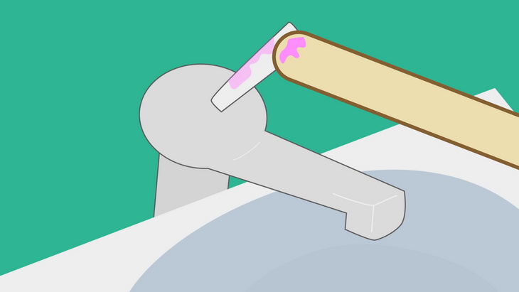 手弄髒了水龍頭